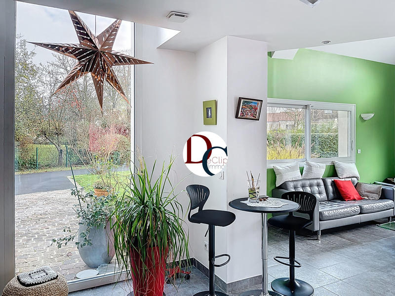 Maison - 210 m² - 6 pièces