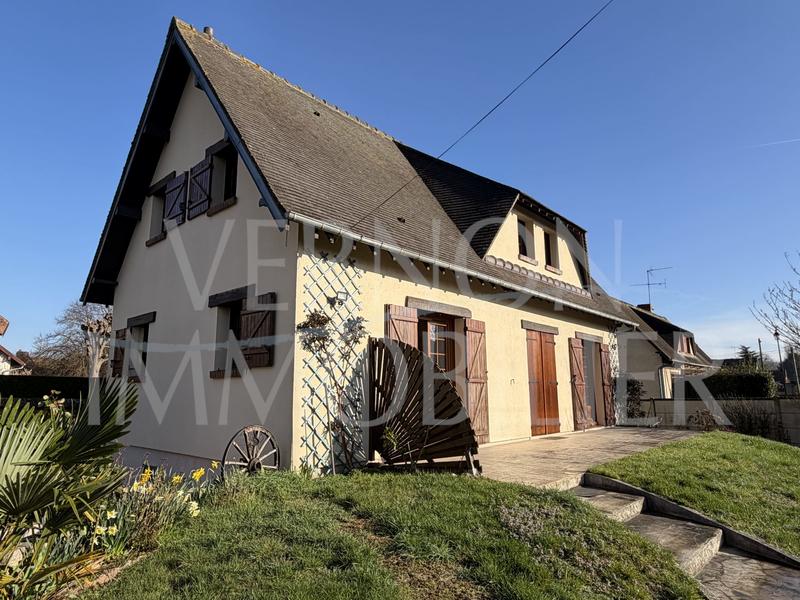 Maison traditionnelle - 113 m² - 5 pièces