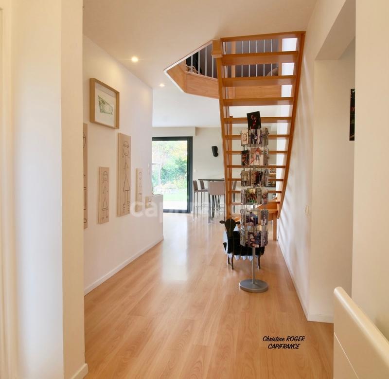 Maison - 166 m² - 8 pièces