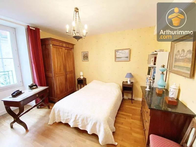 Maison - 343 m² - 12 pièces