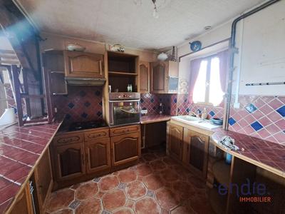 Maison - 213 m² - 9 pièces