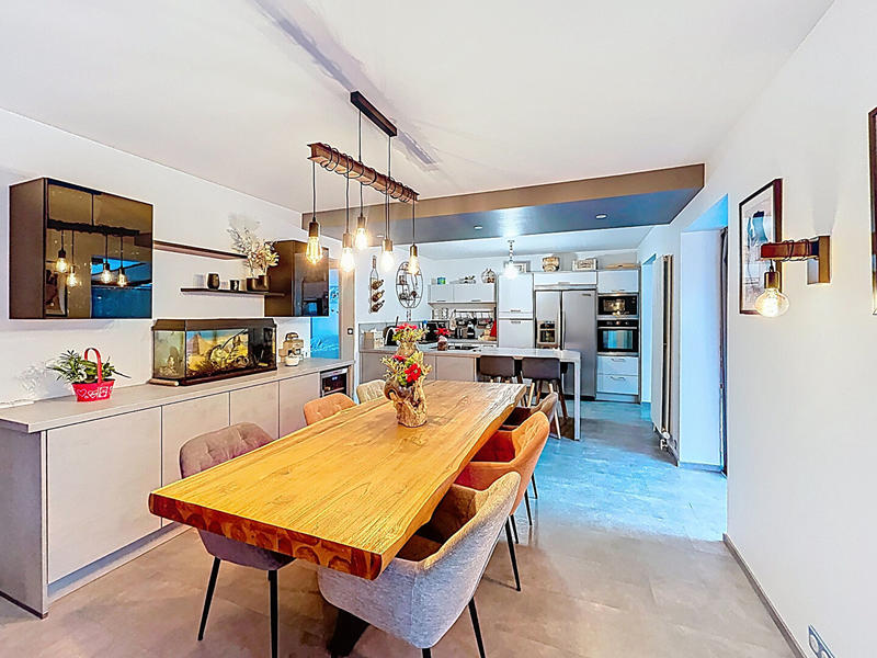 Maison - 133 m² - 6 pièces