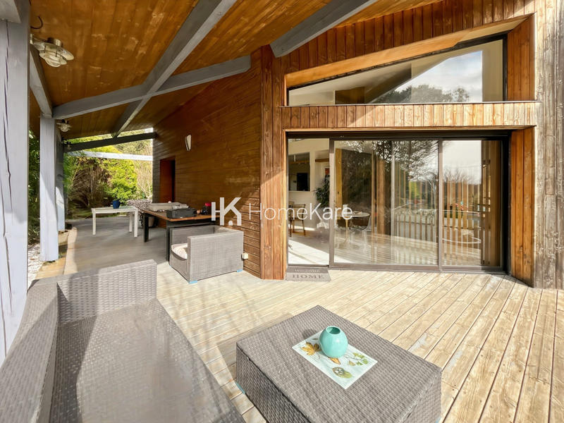 Maison - 200 m² - 5 pièces