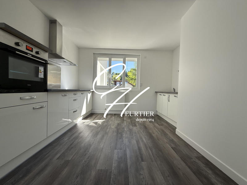 Appartement - 104 m² - 5 pièces