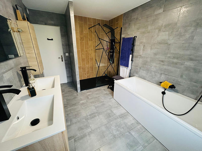 Maison - 130 m² - 6 pièces