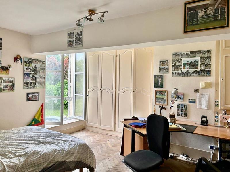 Maison - 484 m² - 12 pièces