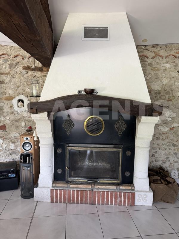 Maison - 269 m² - 9 pièces