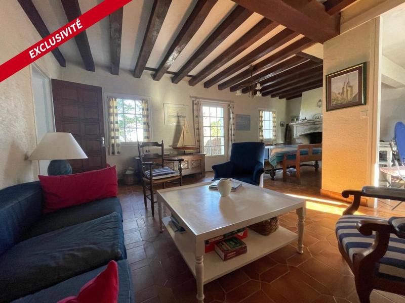 Maison traditionnelle - 109 m² - 7 pièces