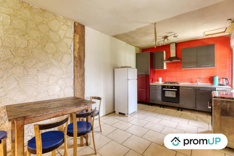 Maison traditionnelle - 110 m² - 7 pièces