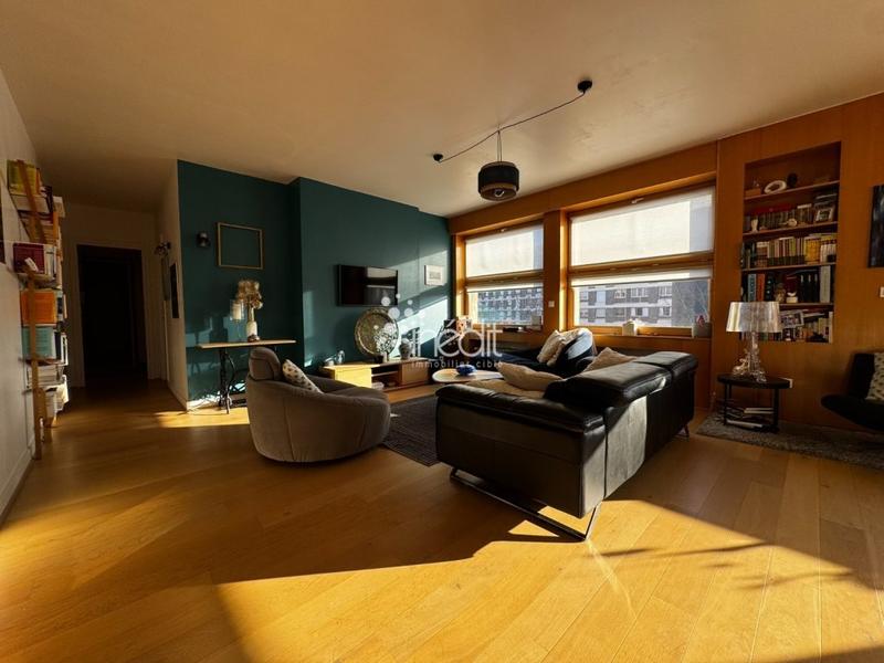 Appartement - 145 m² - 6 pièces