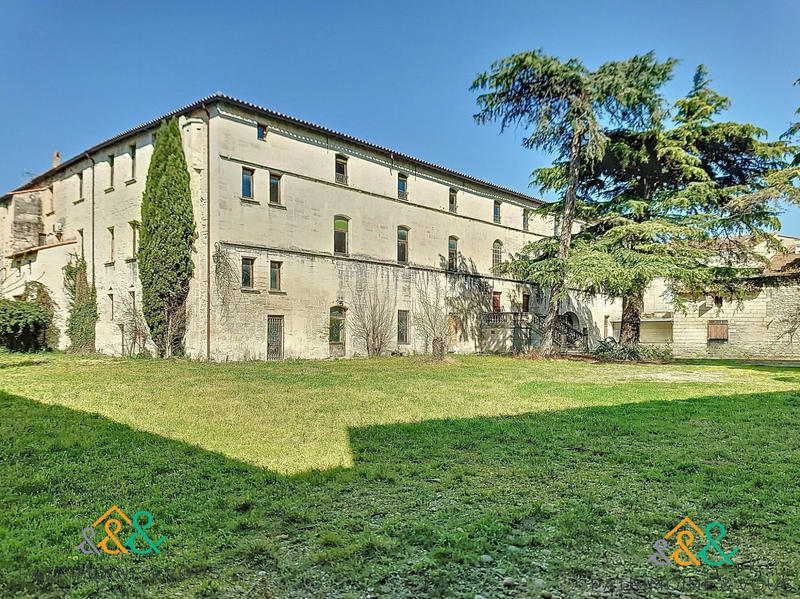 Fonds de commerce - 3 104 m²