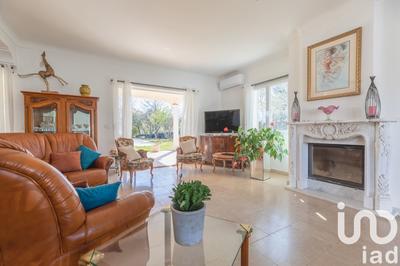 Maison - 256 m² - 8 pièces