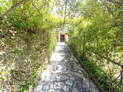 Maison - 170 m² - 7 pièces