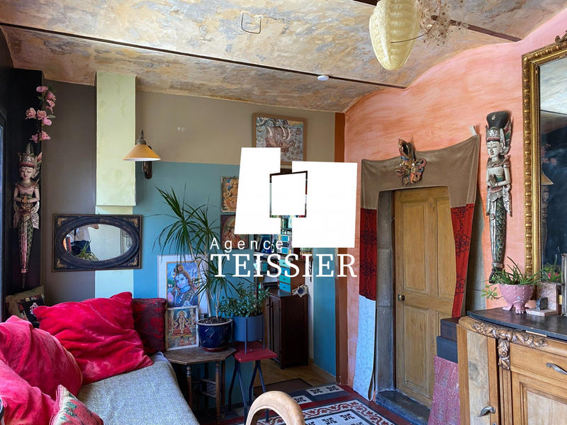 Maison - 230 m² - 5 pièces