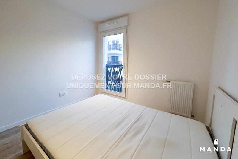 Chambre - 10 m² - 4 pièces