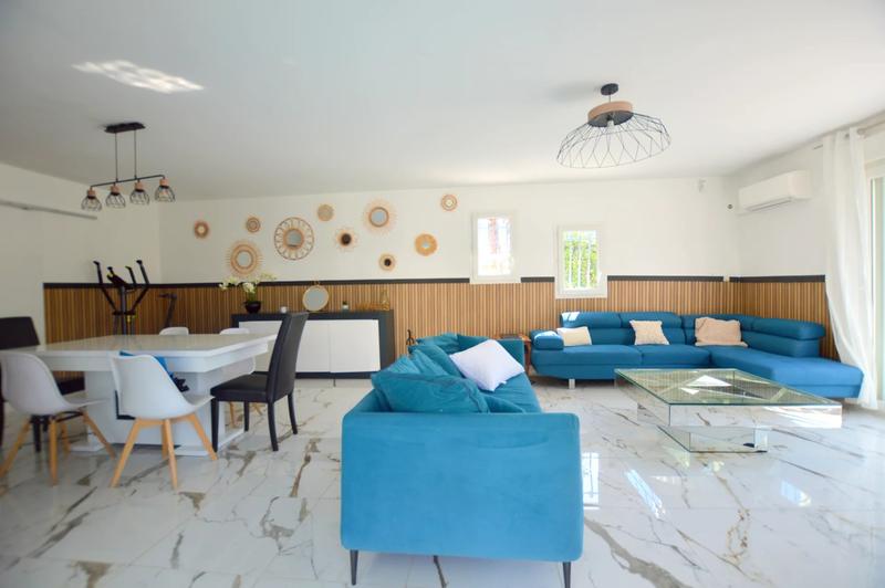 Maison - 182 m² - 7 pièces