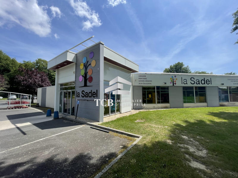 Local d'activités - 790 m²