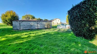 Maison - 261 m² - 10 pièces