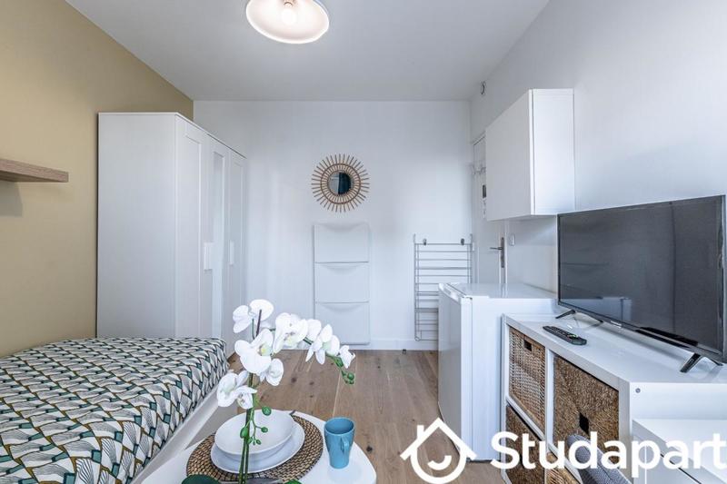 Chambre - 10 m² - 1 pièce