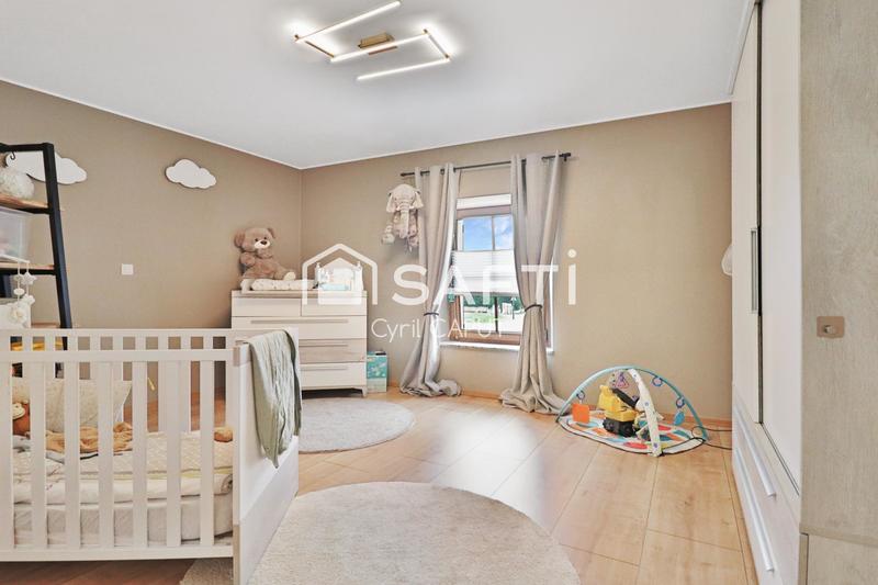 Maison - 464 m² - 11 pièces