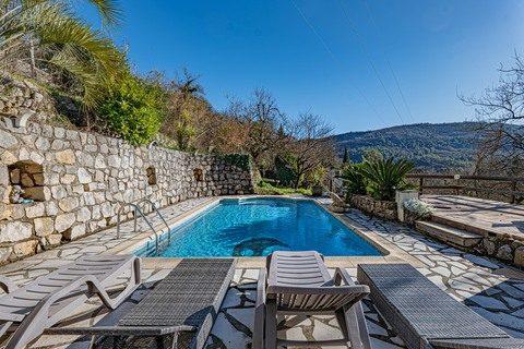 Maison - 189 m² - 7 pièces