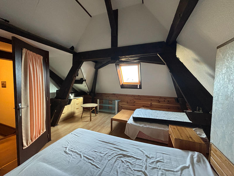 Maison - 199 m² - 9 pièces