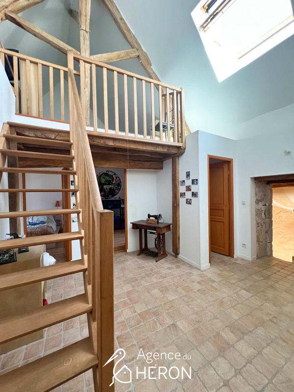 Maison - 177 m² - 9 pièces