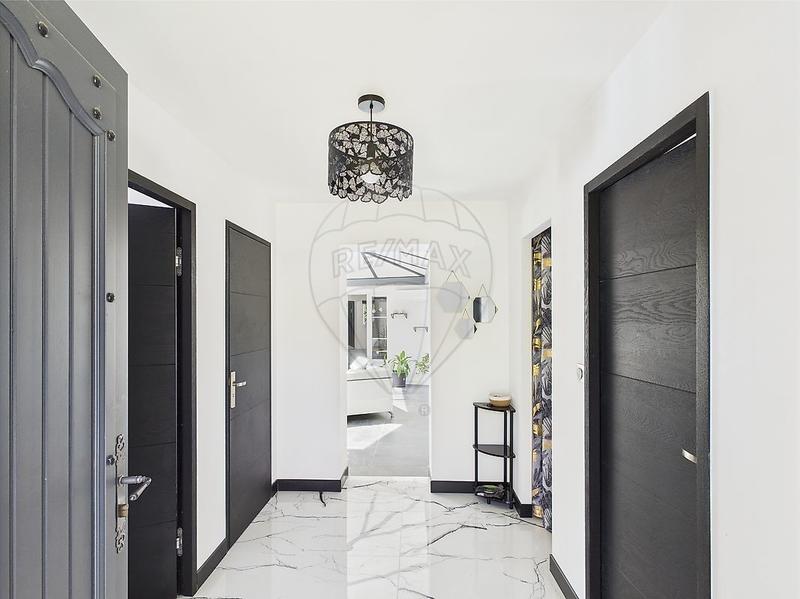 Maison - 172 m² - 5 pièces