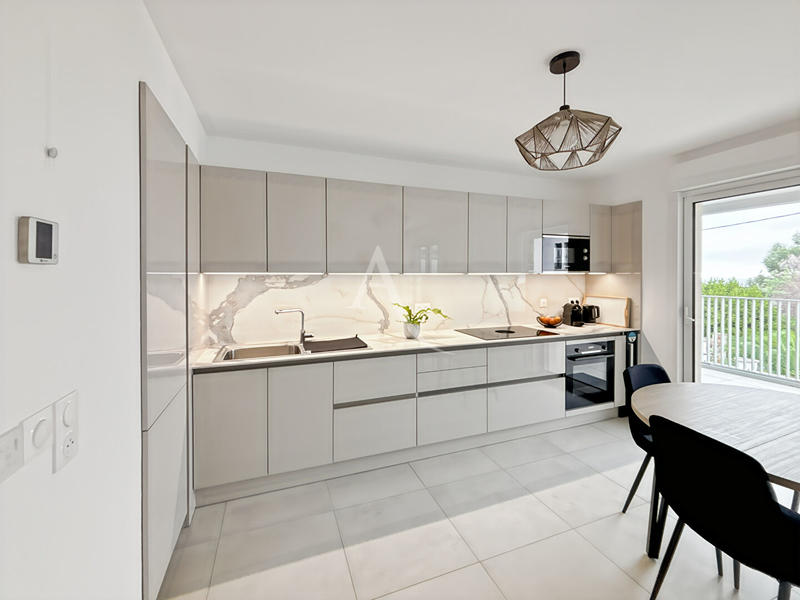 Appartement - 85 m² - 4 pièces