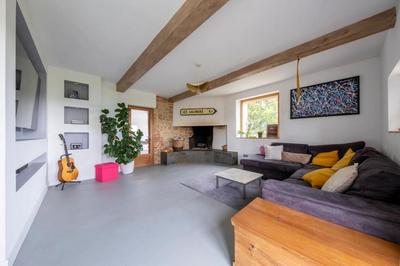 Maison - 202 m² - 6 pièces