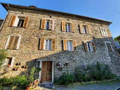 Demeure - 375 m² - 10 pièces