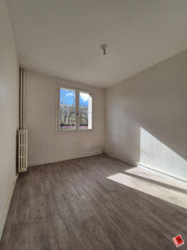 Appartement - 65 m² - 4 pièces