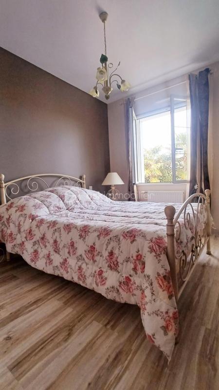 Maison - 200 m² - 8 pièces