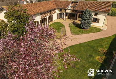 Maison - 323 m² - 7 pièces