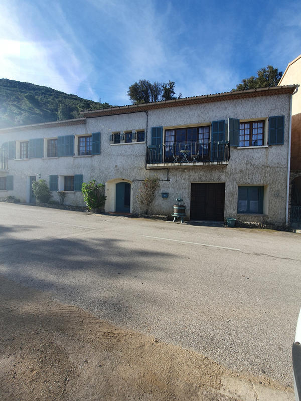 Appartement - 133 m² - 3 pièces