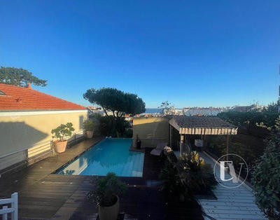 Villa - 141 m² - 6 pièces