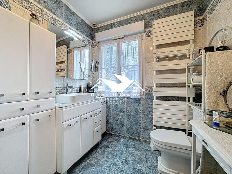 Maison contemporaine - 208 m² - 6 pièces