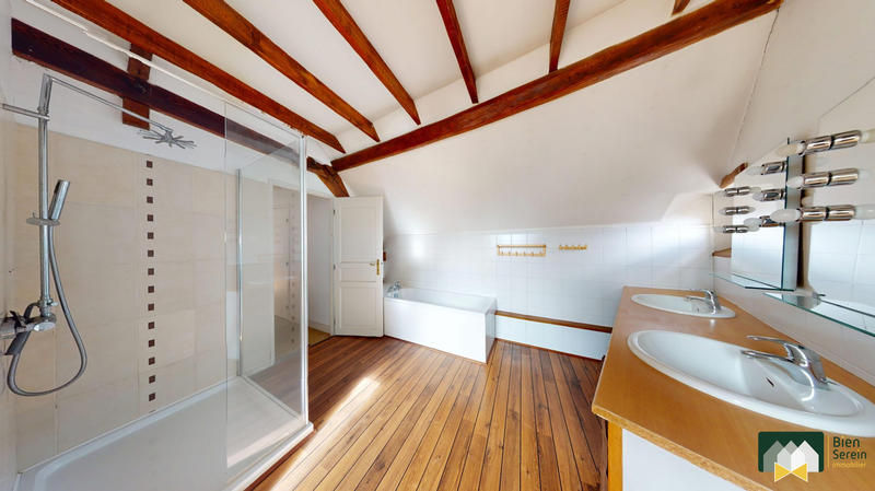 Maison - 180 m² - 6 pièces