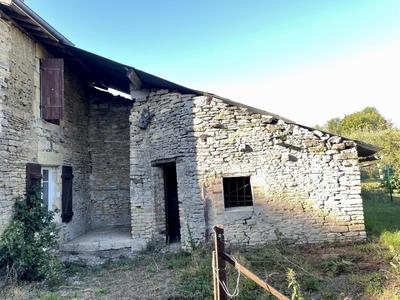 Maison en pierre - 76 m² - 3 pièces