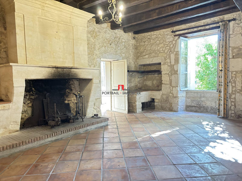 Maison - 225 m² - 8 pièces