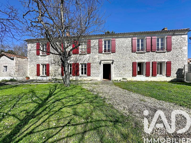 Maison - 347 m² - 12 pièces