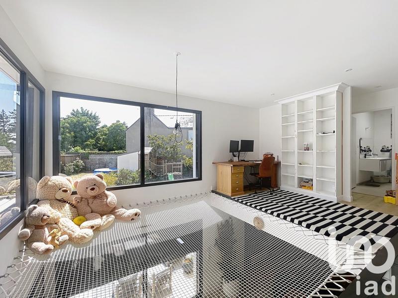 Maison - 177 m² - 7 pièces