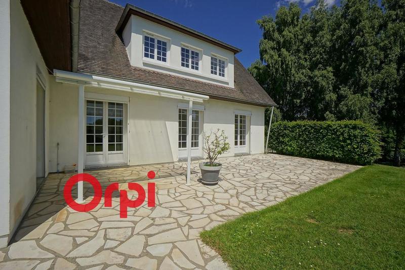 Maison - 225 m² - 7 pièces