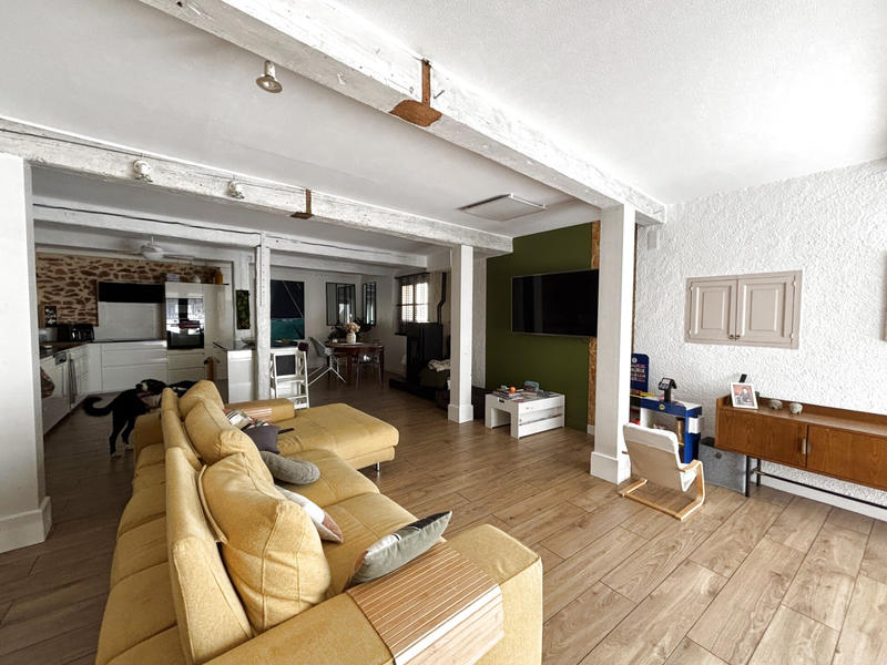 Maison - 215 m² - 5 pièces