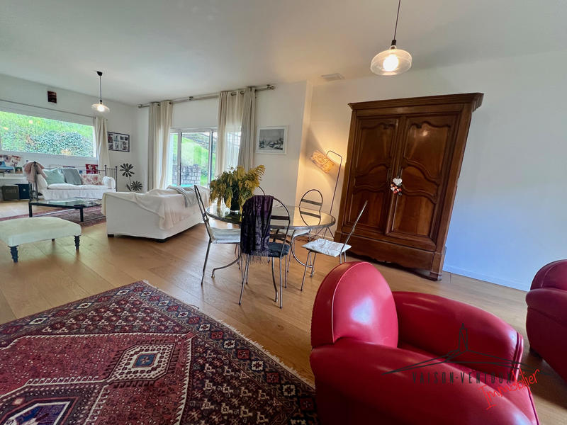 Villa - 147 m² - 6 pièces