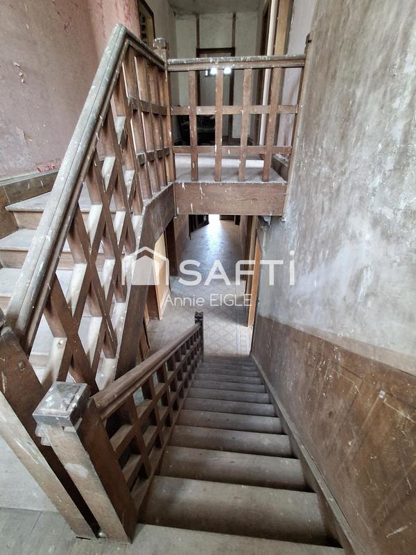 Maison - 260 m² - 9 pièces