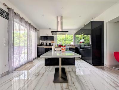 Maison - 190 m² - 6 pièces