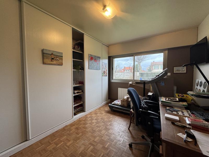 Maison - 210 m² - 6 pièces