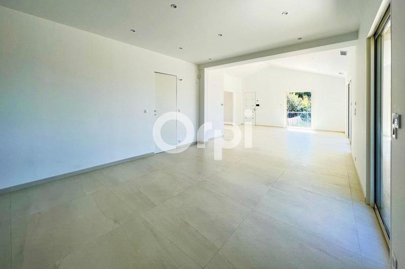 Maison - 208 m² - 5 pièces