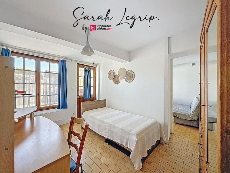 Maison - 256 m² - 9 pièces